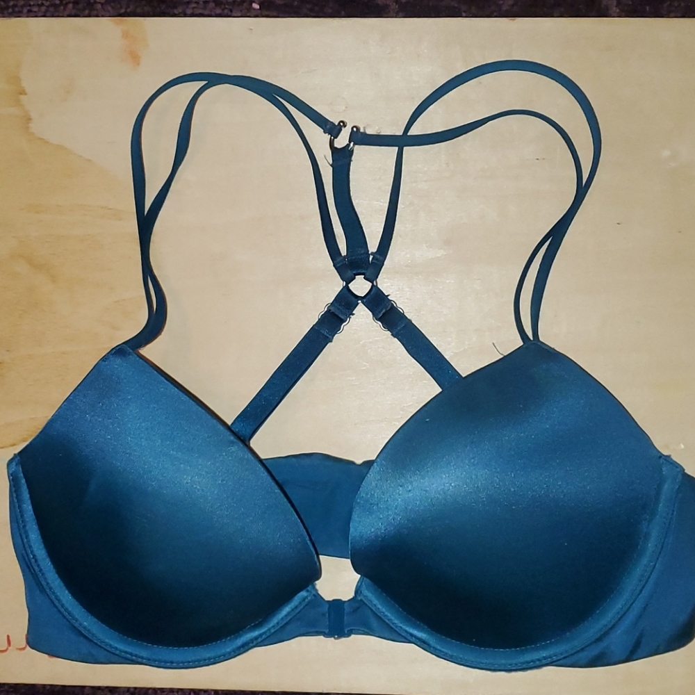 Victorias secret bras 32C